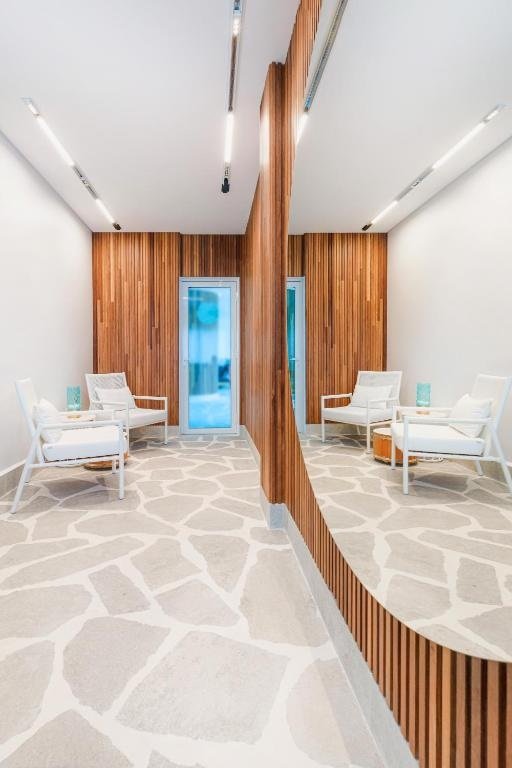 Exclusive GAV Resort