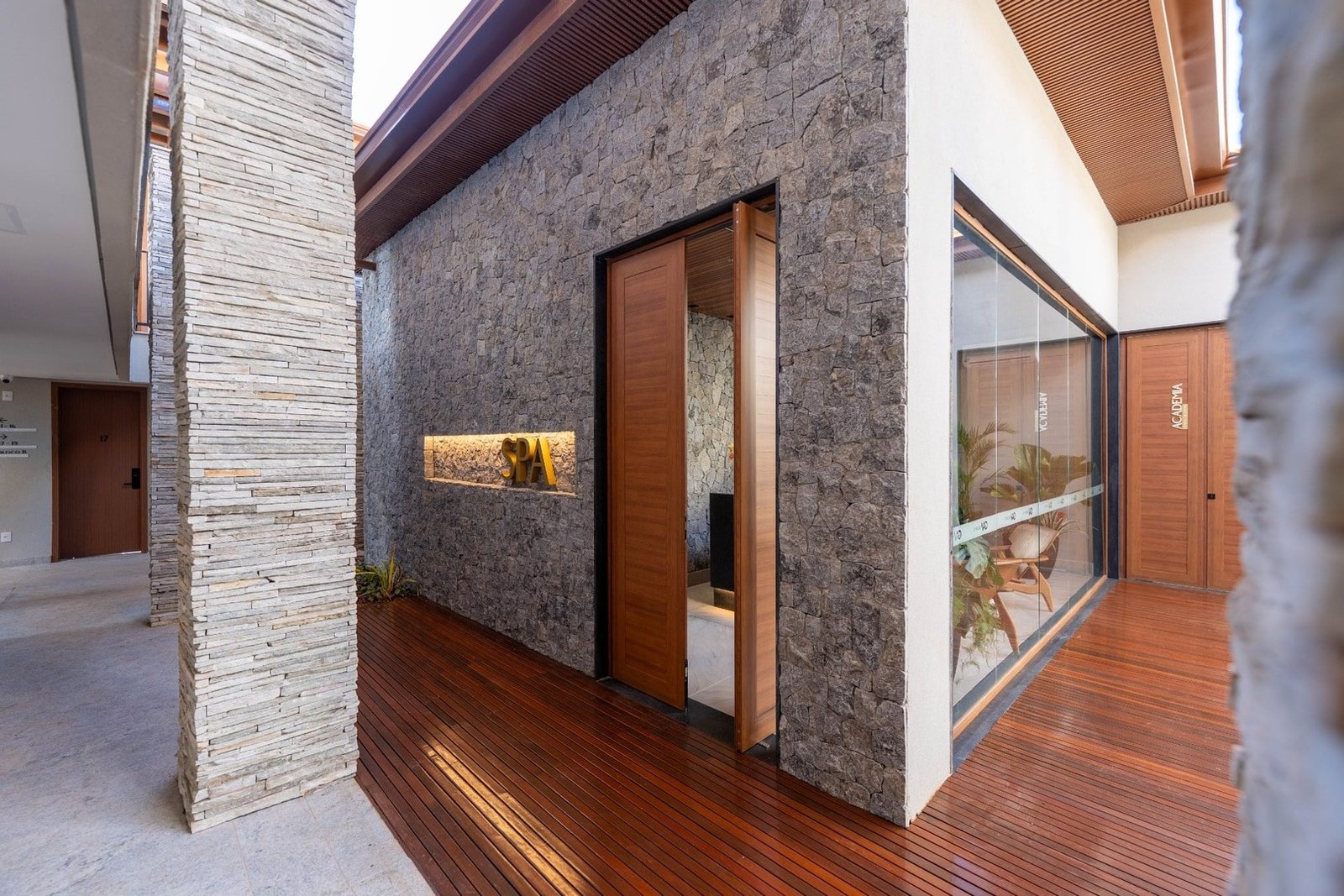 Pyreneus Residence GAV Resorts